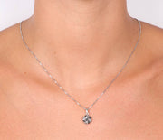 Collana in Argento 925 con pendente a forma di nodo  con cristalli bainchi e fume