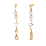 Metal earrings with white pearls