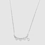 Collana in Argento 925 con pendente a tre cuori, impreziosito da un cristallo bianco pendente